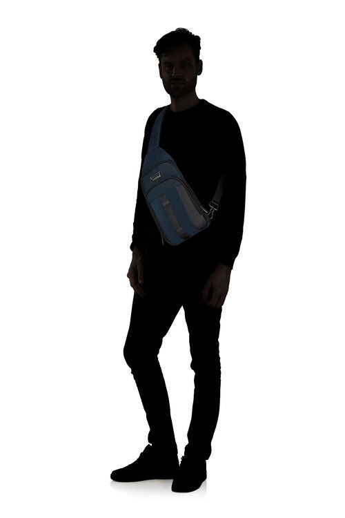 URBAN-EYE DLX SLING BAG M