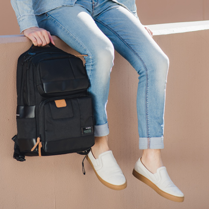 laptop-bags article laptop-backpacks
