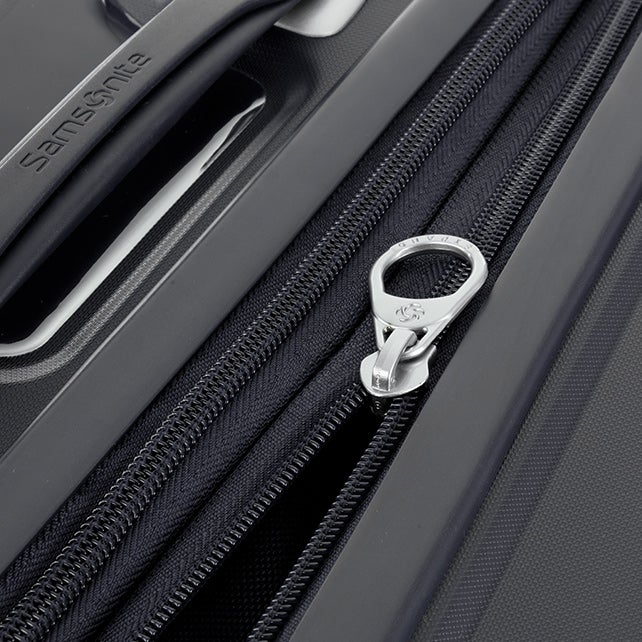 OC2LITE CARRY-ON SMALL 55CM 2.6KG SUITCASE EXPANDABLE