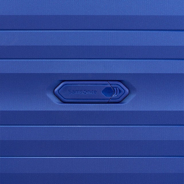 OCTOLITE NEO SUITCASE 75CM EXPANDABLE