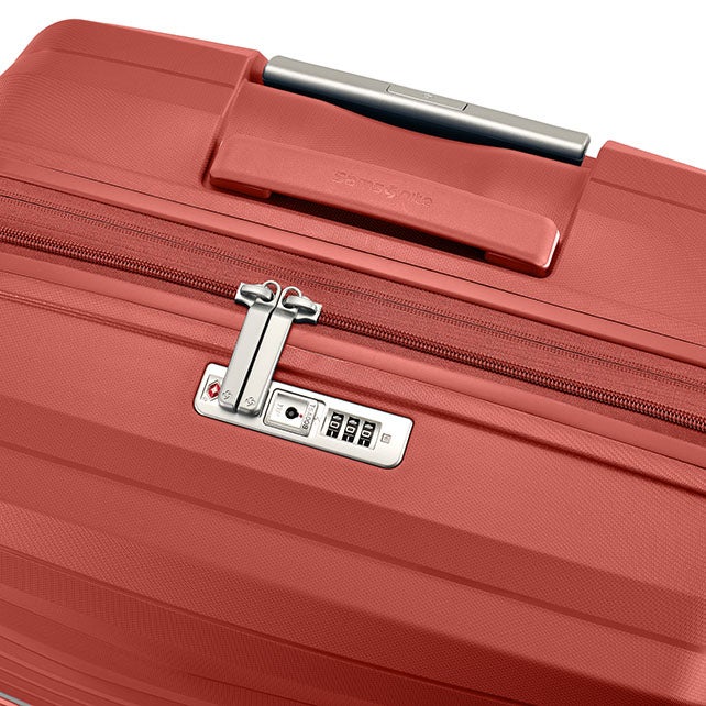 OCTOLITE NEO SUITCASE 81CM EXPANDABLE EXTRA LARGE