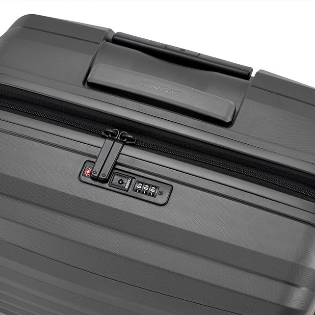 OCTOLITE NEO SUITCASE 75CM EXPANDABLE