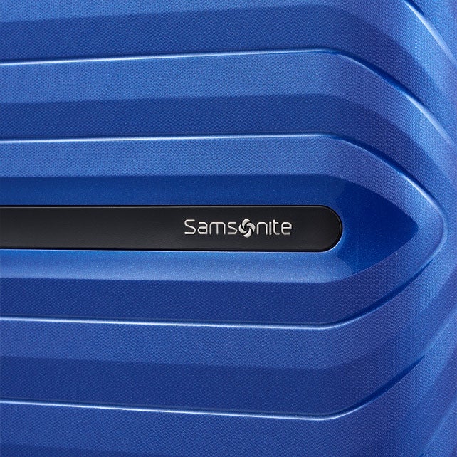 OCTOLITE NEO SUITCASE 75CM EXPANDABLE