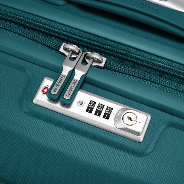 OC2LITE CARRY-ON SMALL 55CM 2.6KG SUITCASE EXPANDABLE