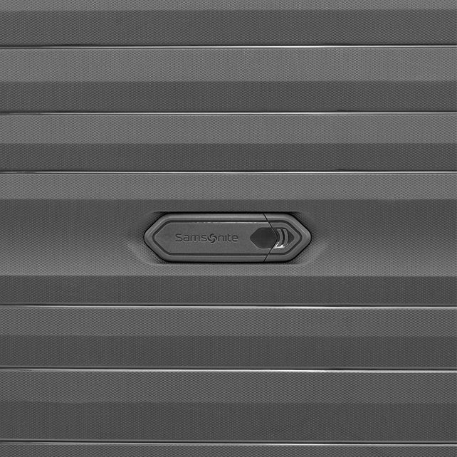 OCTOLITE NEO SUITCASE 75CM EXPANDABLE