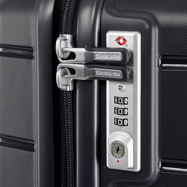 OC2LITE CHECK-IN MEDIUM 68CM 3.4KG SUITCASE EXPANDABLE